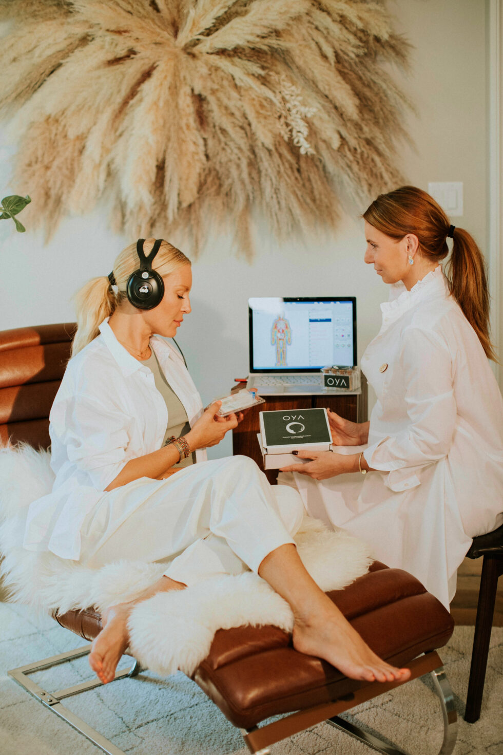 Immersive retreat suite with panoramic views